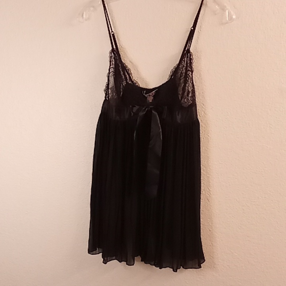 NEW VICTORIA'S SECRET Sexy Romantic Size M Floral lace Black Color (B3)